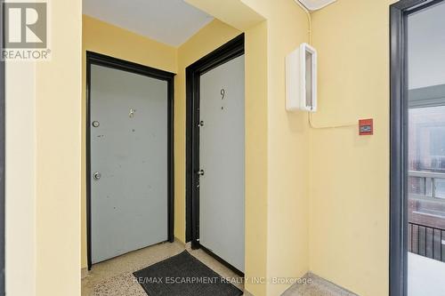 1254 Fennell Avenue E, Hamilton, ON - Indoor Photo Showing Other Room
