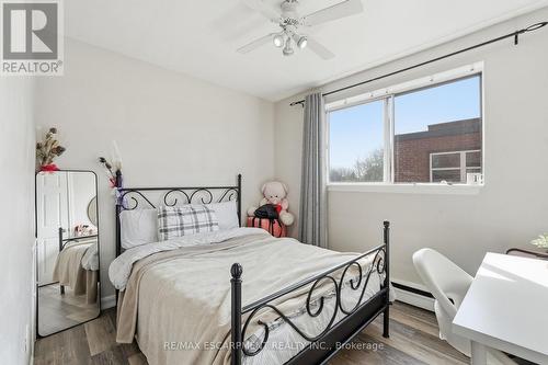 1254 Fennell Avenue E, Hamilton, ON - Indoor Photo Showing Bedroom