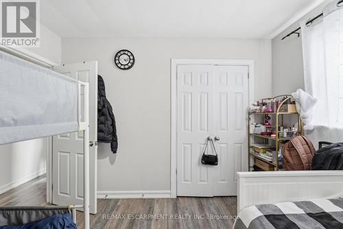 1254 Fennell Avenue E, Hamilton, ON - Indoor Photo Showing Bedroom
