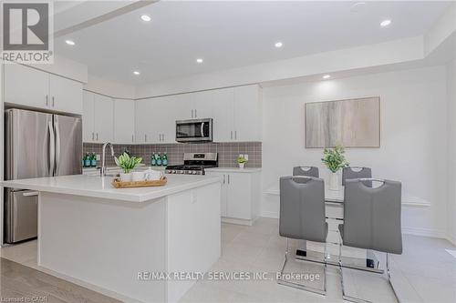 172 Beckview Drive, Kitchener, ON - Indoor Photo Showing Kitchen With Stainless Steel Kitchen With Upgraded Kitchen