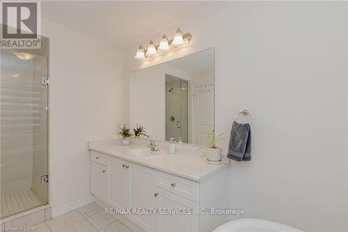 172 Beckview Drive, Kitchener, ON - Indoor Photo Showing Bathroom