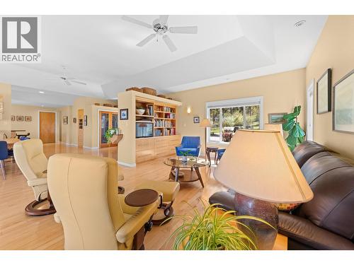 3990 June Springs Road, Kelowna, BC - Indoor