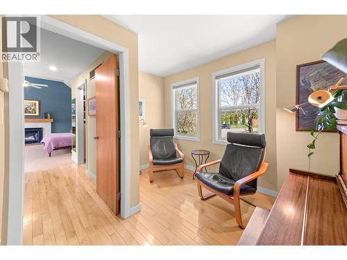 3990 June Springs Road, Kelowna, BC - Indoor Photo Showing Other Room