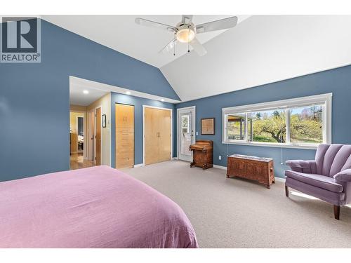 3990 June Springs Road, Kelowna, BC - Indoor Photo Showing Bedroom