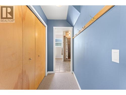 3990 June Springs Road, Kelowna, BC - Indoor Photo Showing Other Room