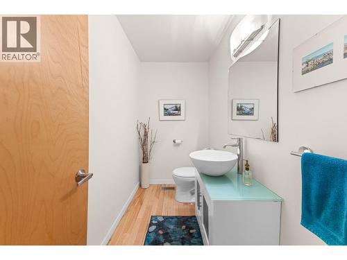 Main floor powder room - 3990 June Springs Road, Kelowna, BC - Indoor Photo Showing Bathroom