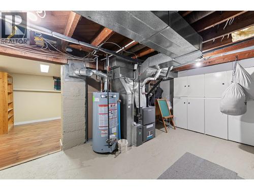 3990 June Springs Road, Kelowna, BC - Indoor Photo Showing Basement