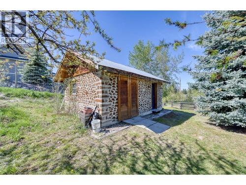 Detached Garden Shed - 3990 June Springs Road, Kelowna, BC - Outdoor