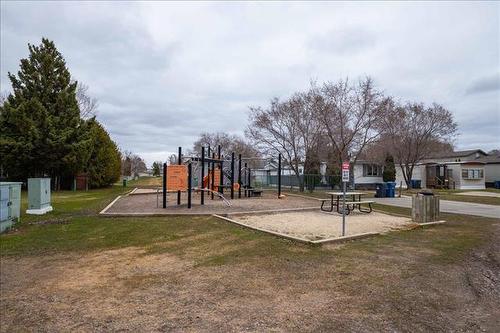 20 Spine Dr, Winnipeg, MB 