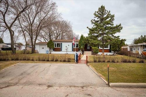 20 Spine Dr, Winnipeg, MB 