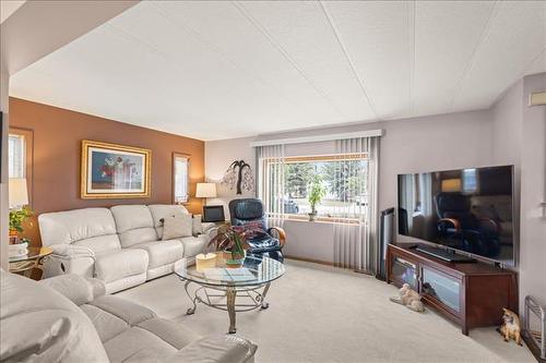 20 Spine Dr, Winnipeg, MB 