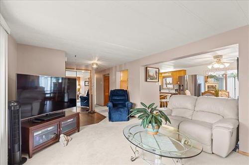 20 Spine Dr, Winnipeg, MB 