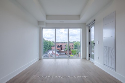 505-495 Logan Avenue, Toronto, ON - Indoor Photo Showing Other Room