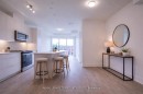 505-495 Logan Avenue, Toronto, ON  - Indoor Photo Showing Kitchen With Upgraded Kitchen 