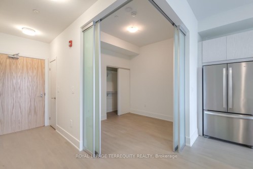 505-495 Logan Avenue, Toronto, ON - Indoor Photo Showing Other Room