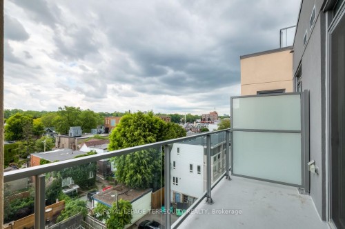 505-495 Logan Avenue, Toronto, ON - Outdoor With Balcony With Exterior