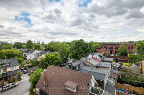505-495 Logan Avenue, Toronto, ON - Outdoor