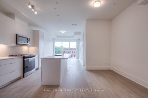 505-495 Logan Avenue, Toronto, ON - Indoor Photo Showing Kitchen With Upgraded Kitchen