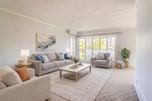 15 Epsom Downs Drive, Brampton, ON - Indoor Photo Showing Living Room