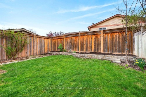 2233 Melissa Crescent, Burlington, ON 