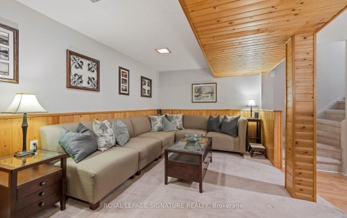 3047 Kilbride Crescent, Mississauga, ON - Indoor Photo Showing Living Room