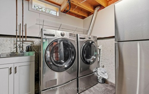 3047 Kilbride Crescent, Mississauga, ON - Indoor Photo Showing Laundry Room