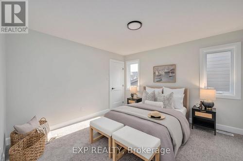 2048 Wickerson Road, London South (South K), ON - Indoor Photo Showing Bedroom