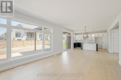 2044 Wickerson Road, London South (South K), ON - Indoor