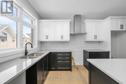 2044 Wickerson Road, London South (South K), ON - Indoor Photo Showing Kitchen With Double Sink