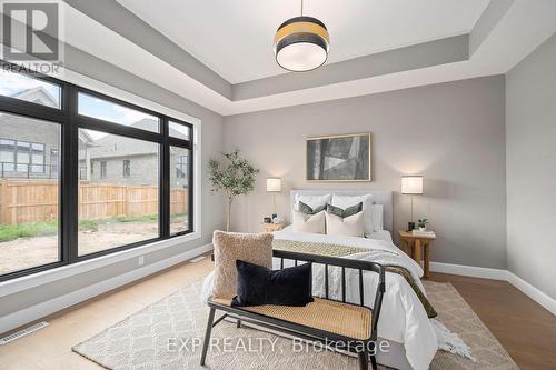 2052 Wickerson Road, London South (South K), ON - Indoor Photo Showing Bedroom