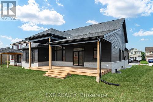 2052 Wickerson Road, London South (South K), ON - Outdoor
