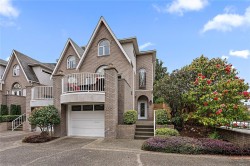 207 Quebec St Victoria, BC V8W 1W2