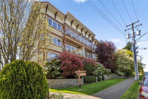 101-481 Kennedy St  Nanaimo, BC V9R 2J4