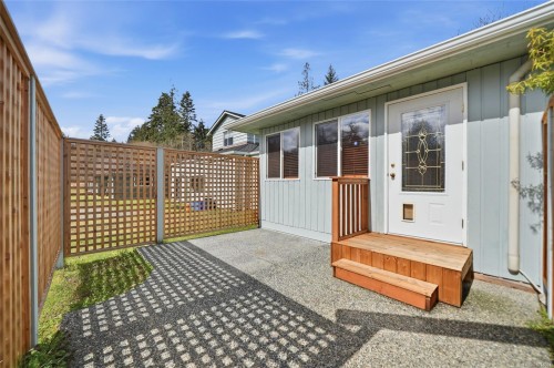 792 Bennett Rd, Qualicum Beach, BC 