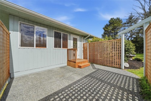 792 Bennett Rd, Qualicum Beach, BC 