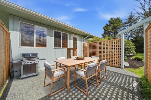 792 Bennett Rd, Qualicum Beach, BC 