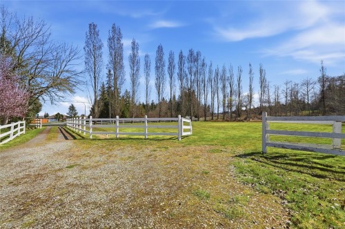 792 Bennett Rd, Qualicum Beach, BC 