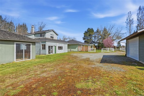 792 Bennett Rd, Qualicum Beach, BC 