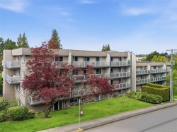 401-3252 Glasgow Ave Saanich, BC V8X 1M2