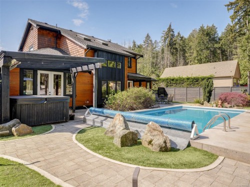 1865 Highland Ridge Rd, Shawnigan Lake, BC 