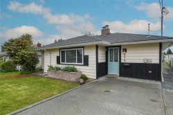 656 14th St Courtenay, BC V9N 1W6