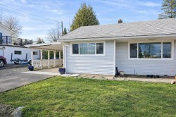 2114 McKenzie Ave  Comox, BC V9M 1M7