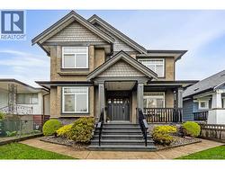 2457 E 3RD AVENUE  Vancouver, BC V5M 1G8