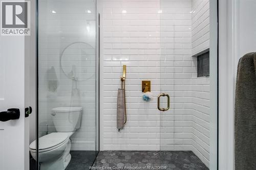 6 Heathview Trail, Leamington, ON - Indoor Photo Showing Bathroom