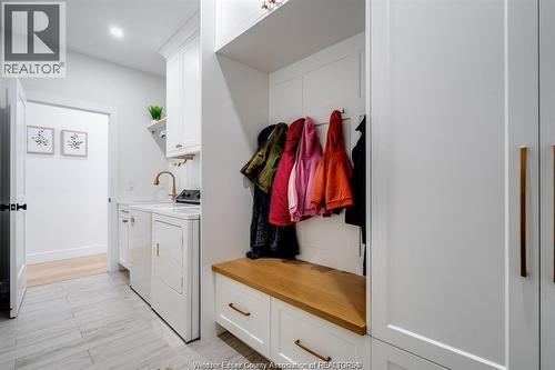 6 Heathview Trail, Leamington, ON - Indoor Photo Showing Laundry Room