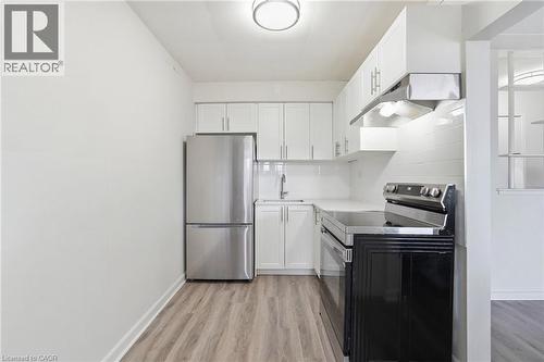 1254 Fennell Avenue E, Hamilton, ON - Indoor Photo Showing Kitchen