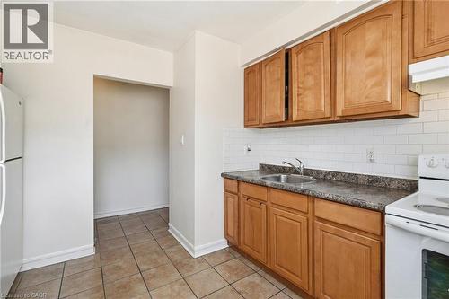 1254 Fennell Avenue E, Hamilton, ON - Indoor Photo Showing Kitchen