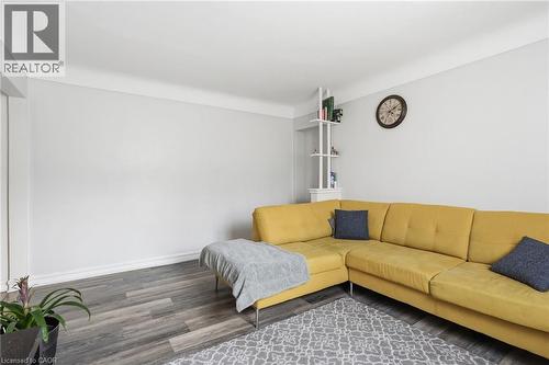 1254 Fennell Avenue E, Hamilton, ON - Indoor Photo Showing Living Room