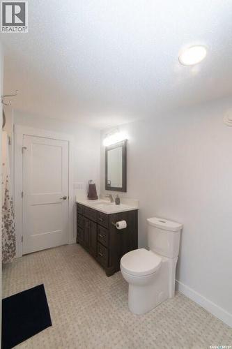 35 Lake Avenue, Jackfish Lake, SK - Indoor Photo Showing Bathroom