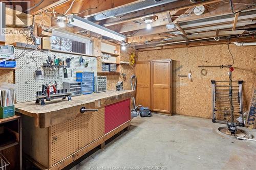 1565 Roxborough, Windsor, ON - Indoor